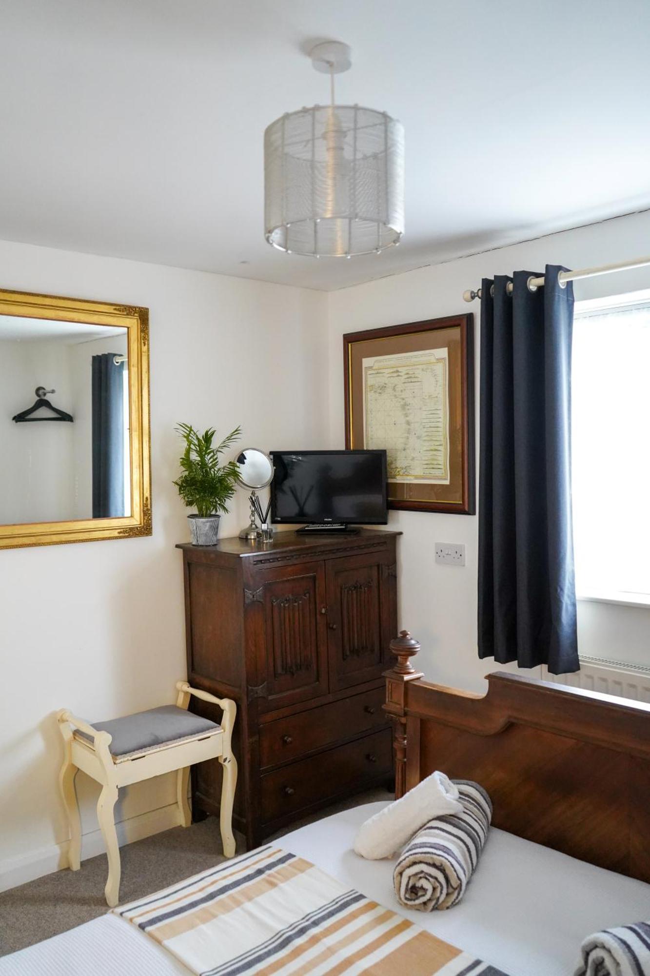 Waterside Park Annex Apartment Kingsbridge  Ngoại thất bức ảnh